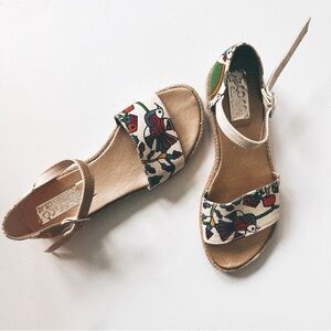 COCO CANELA > Flat Espadrille Sandals